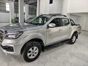 Nouveau Dongfeng Rich 6 2025 Gris