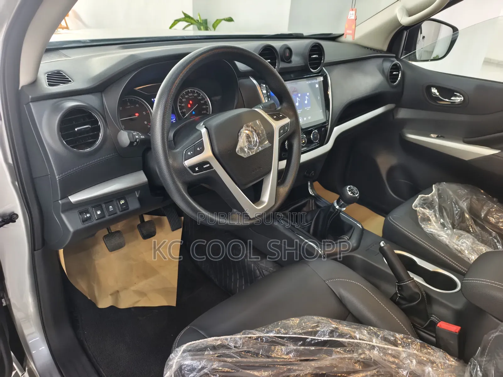 Nouveau Dongfeng Rich 6 2025 Gris