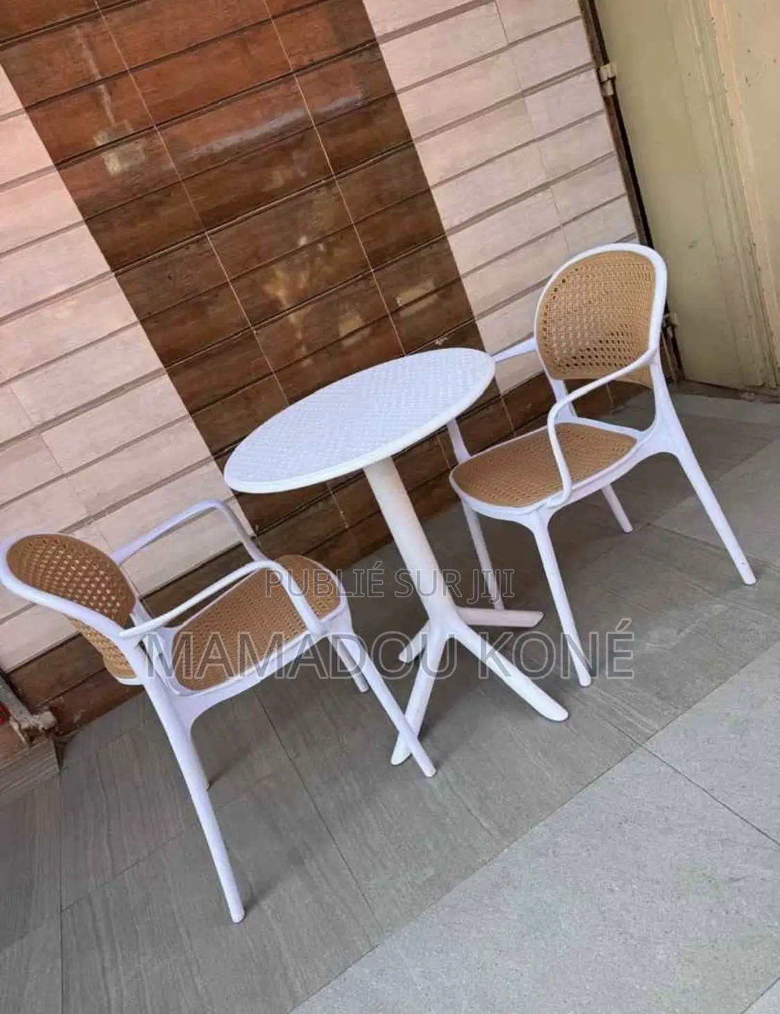 Ensemble De Table Chaises