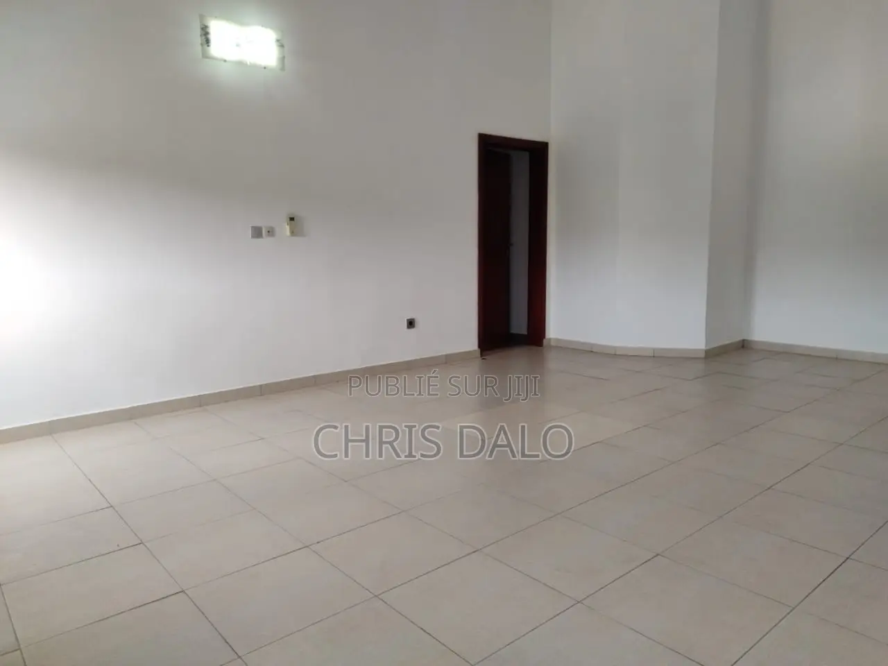 5chbre Duplex dans Roberson, Cocody à Louer