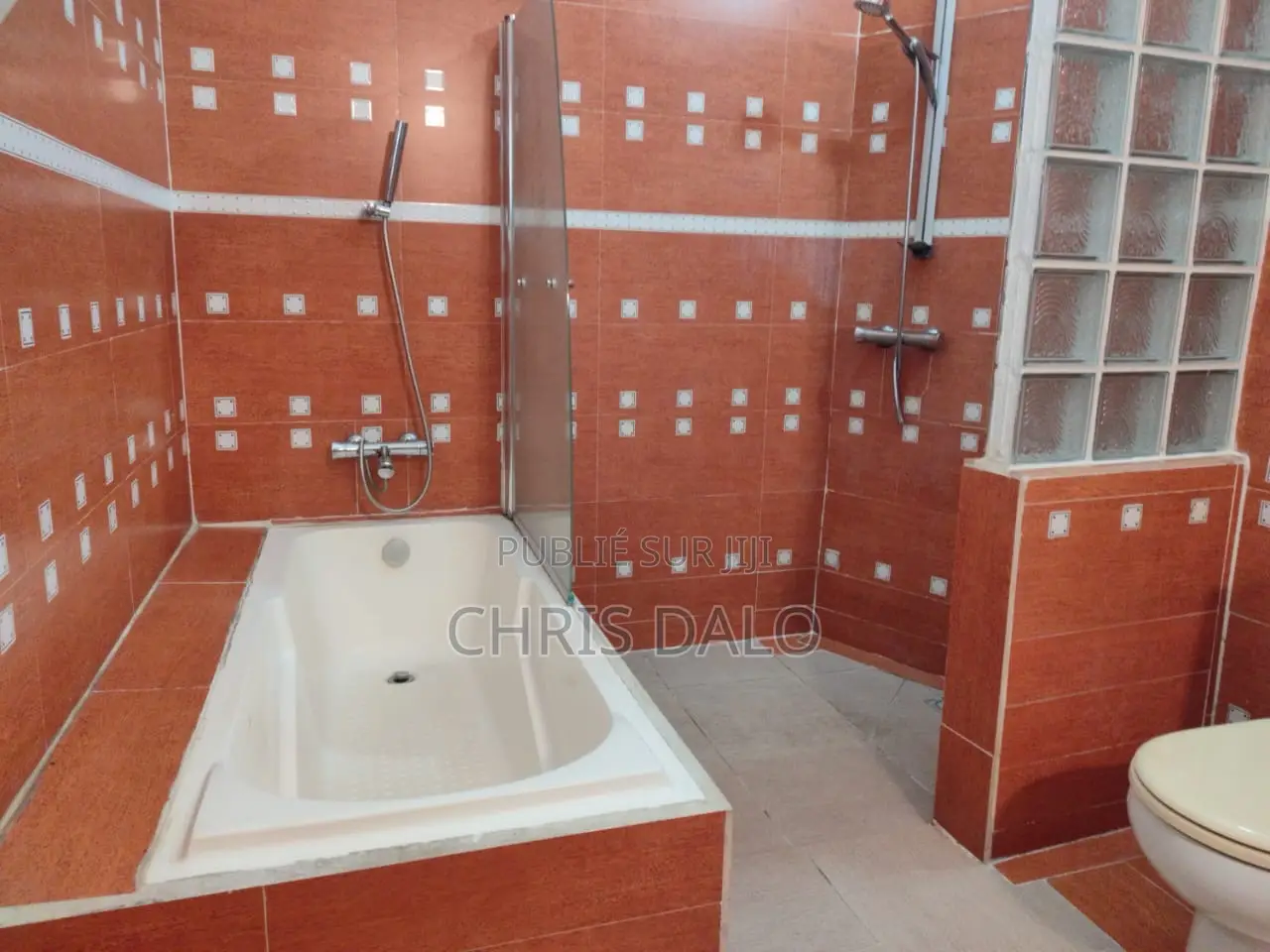 5chbre Duplex dans Roberson, Cocody à Louer