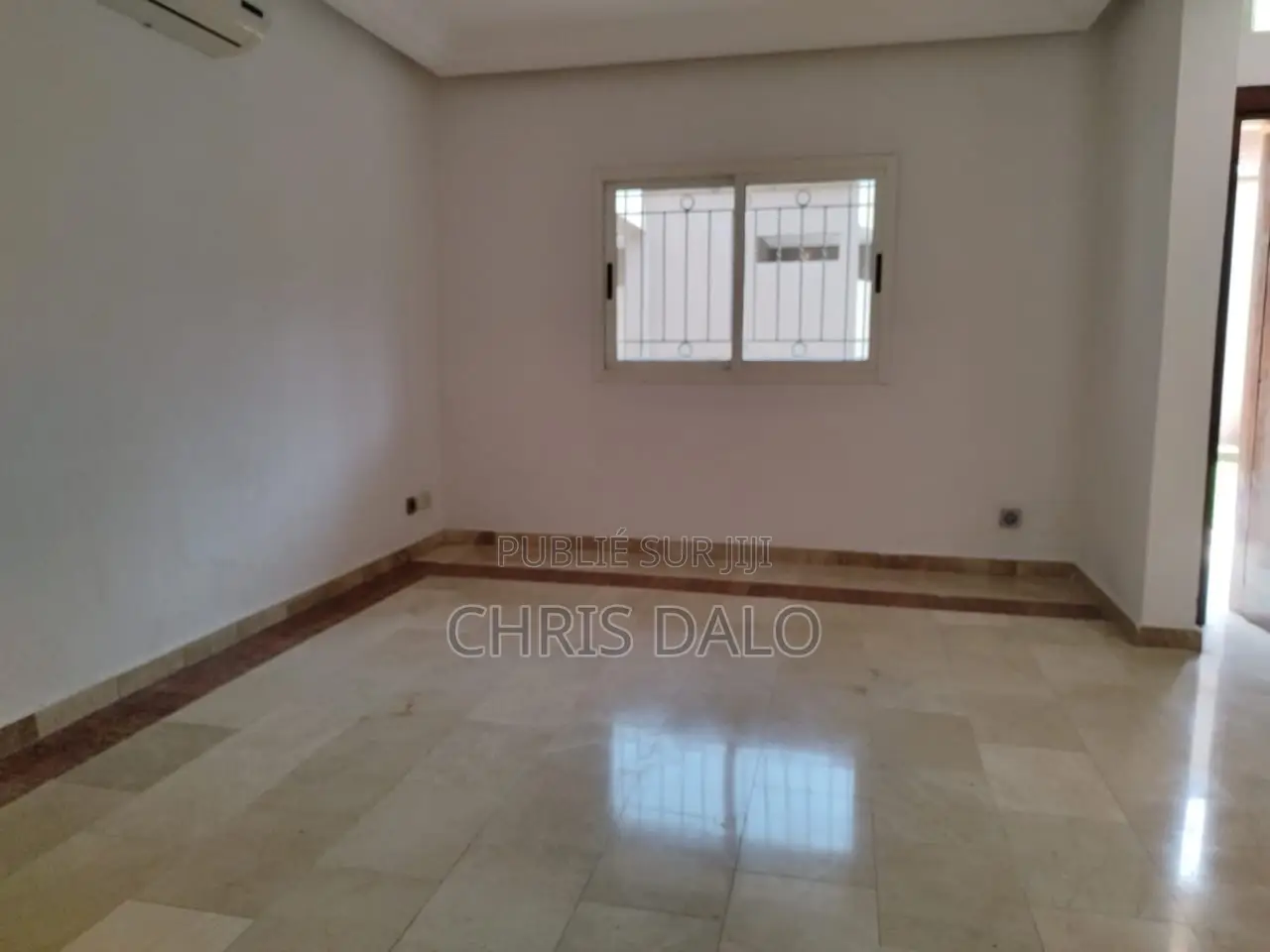 5chbre Duplex dans Roberson, Cocody à Louer