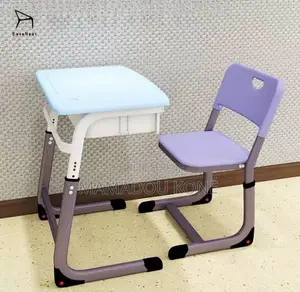 Des Chaises Et Tables Plus Adaptées