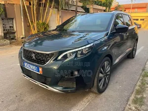 Peugeot 5008 2018 Bleu