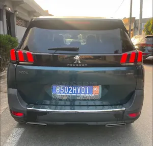 Peugeot 5008 2018 Bleu
