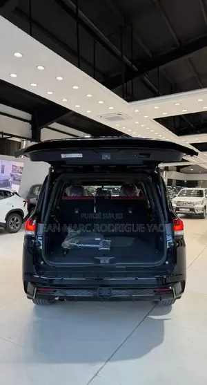 Nouveau Toyota Land Cruiser 2025 Noir