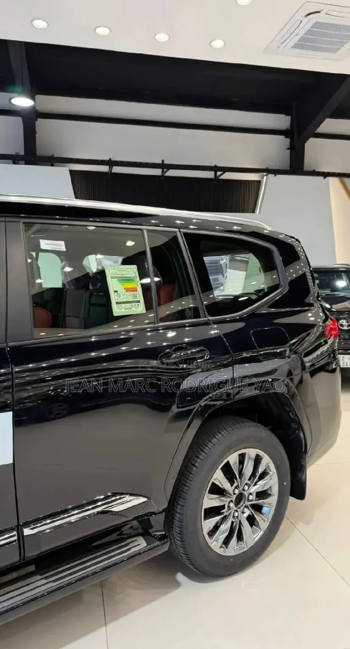 Nouveau Toyota Land Cruiser 2025 Noir
