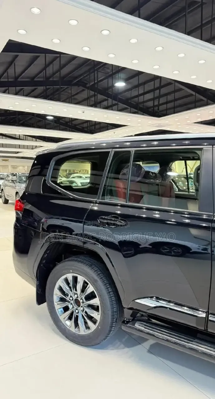 Nouveau Toyota Land Cruiser 2025 Noir