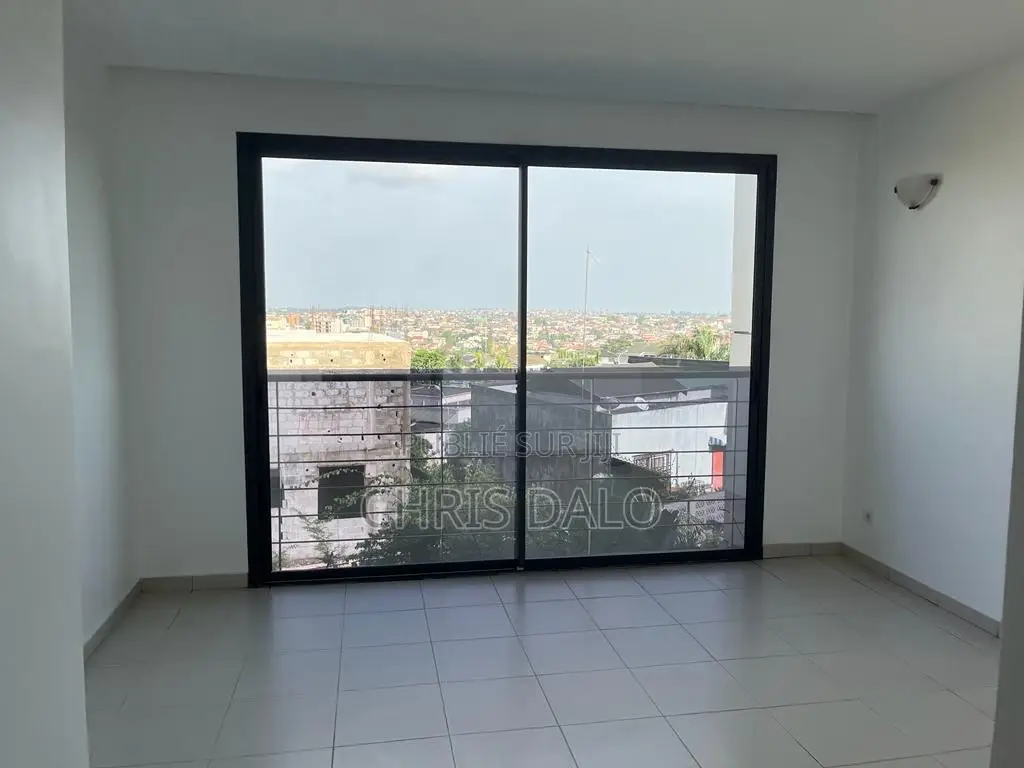 4chbre Duplex dans Dalo, Cocody à Louer