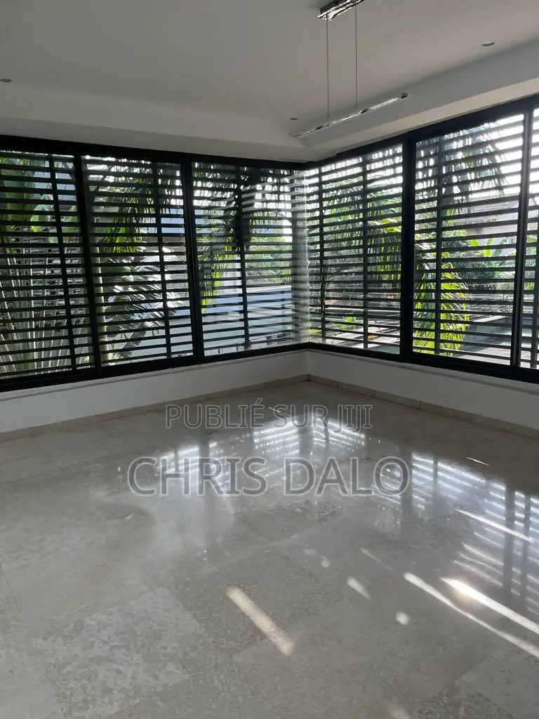 4chbre Duplex dans Dalo, Cocody à Louer