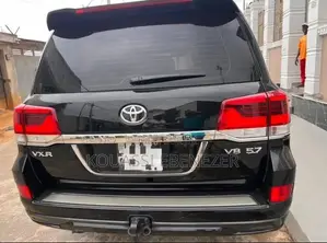 Toyota Land Cruiser 79 Series 2021 Noir