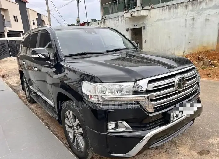 Toyota Land Cruiser 79 Series 2021 Noir