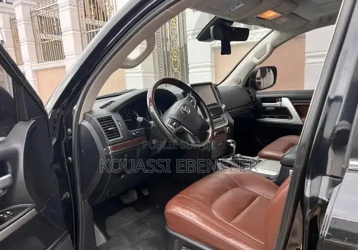 Toyota Land Cruiser 79 Series 2021 Noir
