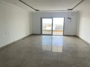 3chbre Appartement dans Dalo Davy, Cocody à Louer