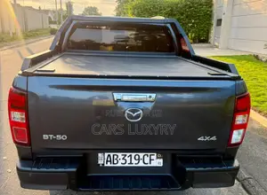Mazda BT-50 2023 Argenté