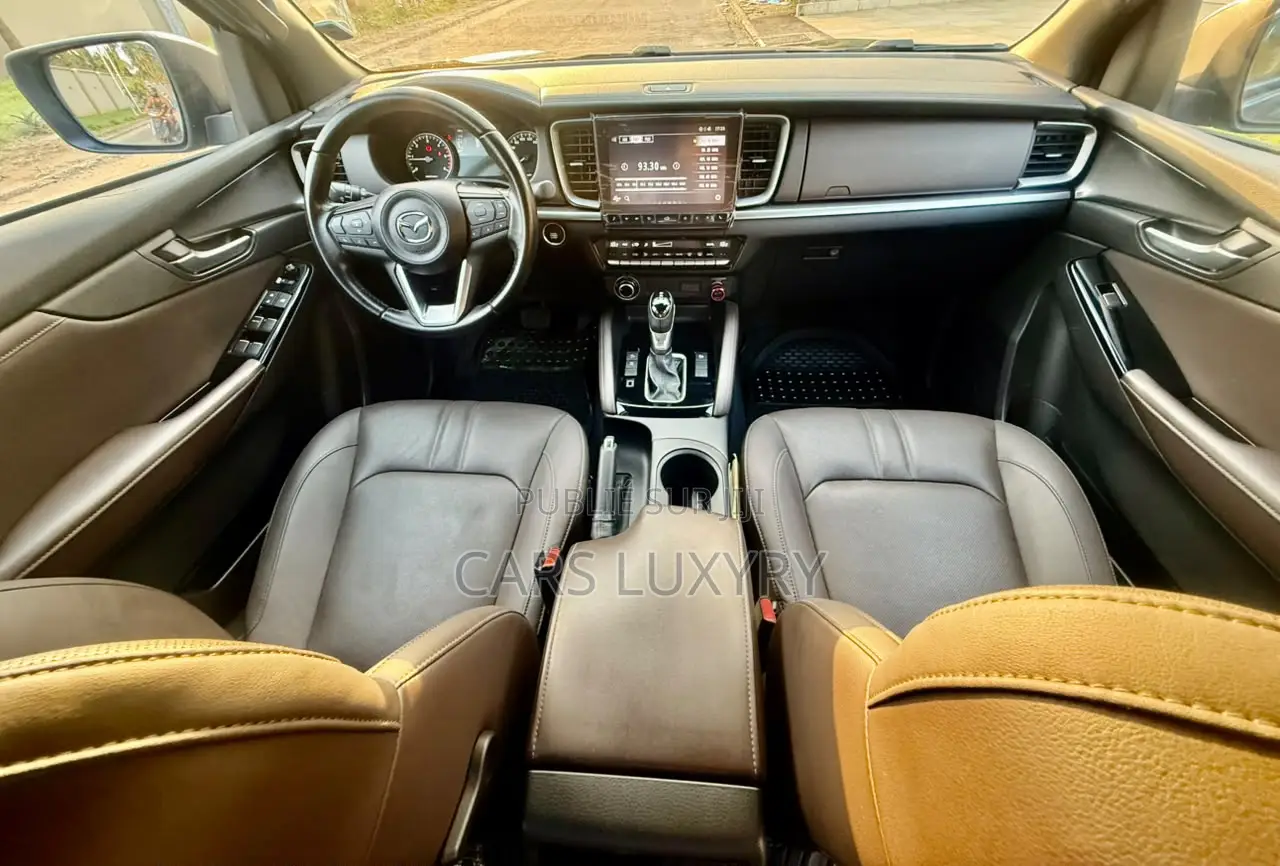 Mazda BT-50 2023 Argenté