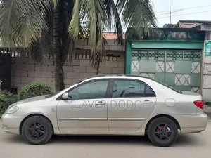 Toyota Corolla 2005 Gris