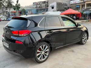 Hyundai Elantra 2020 Noir