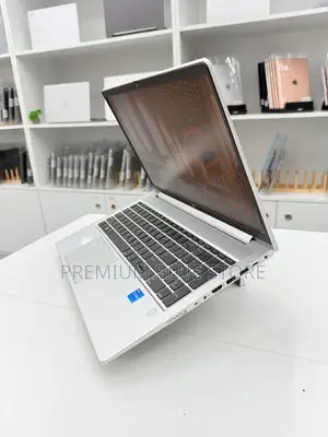 Nouveau HP ProBook 450 G7 16GB Intel Core i5 SSD 512GB