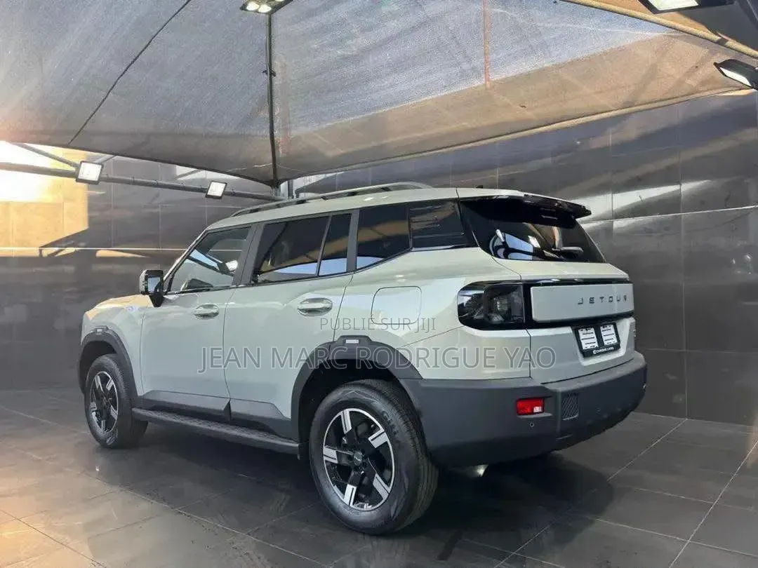 Nouveau Jetour T1 2025 Blanc cassé