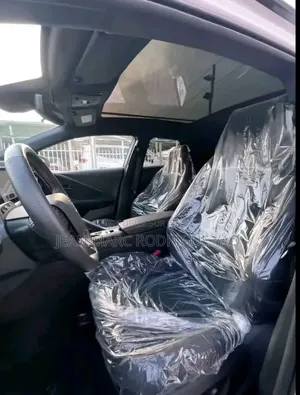 Nouveau Toyota C-HR 2025 Blanc cassé