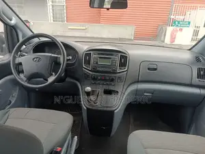 Hyundai H1 2020 Blanc