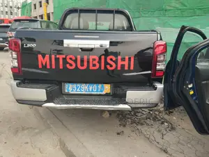 Mitsubishi L200 2021 Noir