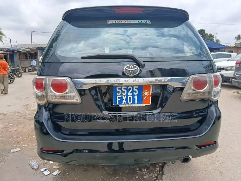 Toyota Fortuner 2013 Noir