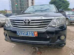 Toyota Fortuner 2013 Noir