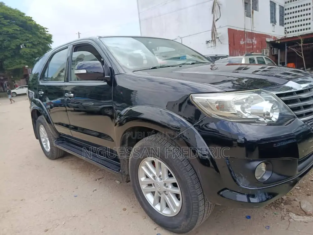 Toyota Fortuner 2013 Noir