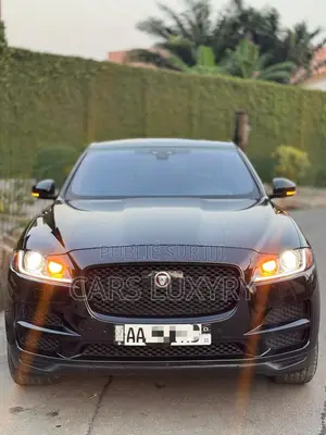 Jaguar F-Pace P400 R-Dynamic S 2021 Noir