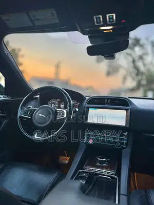 Jaguar F-Pace P400 R-Dynamic S 2021 Noir