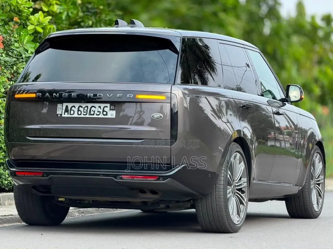 Nouveau Land Rover Range Rover Vogue 2024 Gris