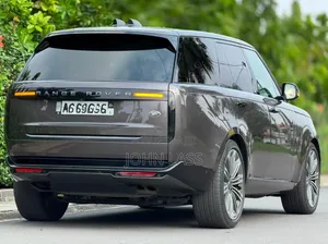 Nouveau Land Rover Range Rover Vogue 2024 Gris