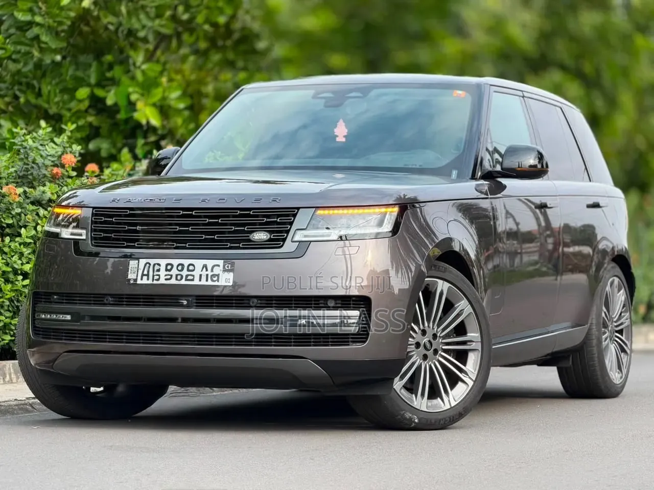 Nouveau Land Rover Range Rover Vogue 2024 Gris
