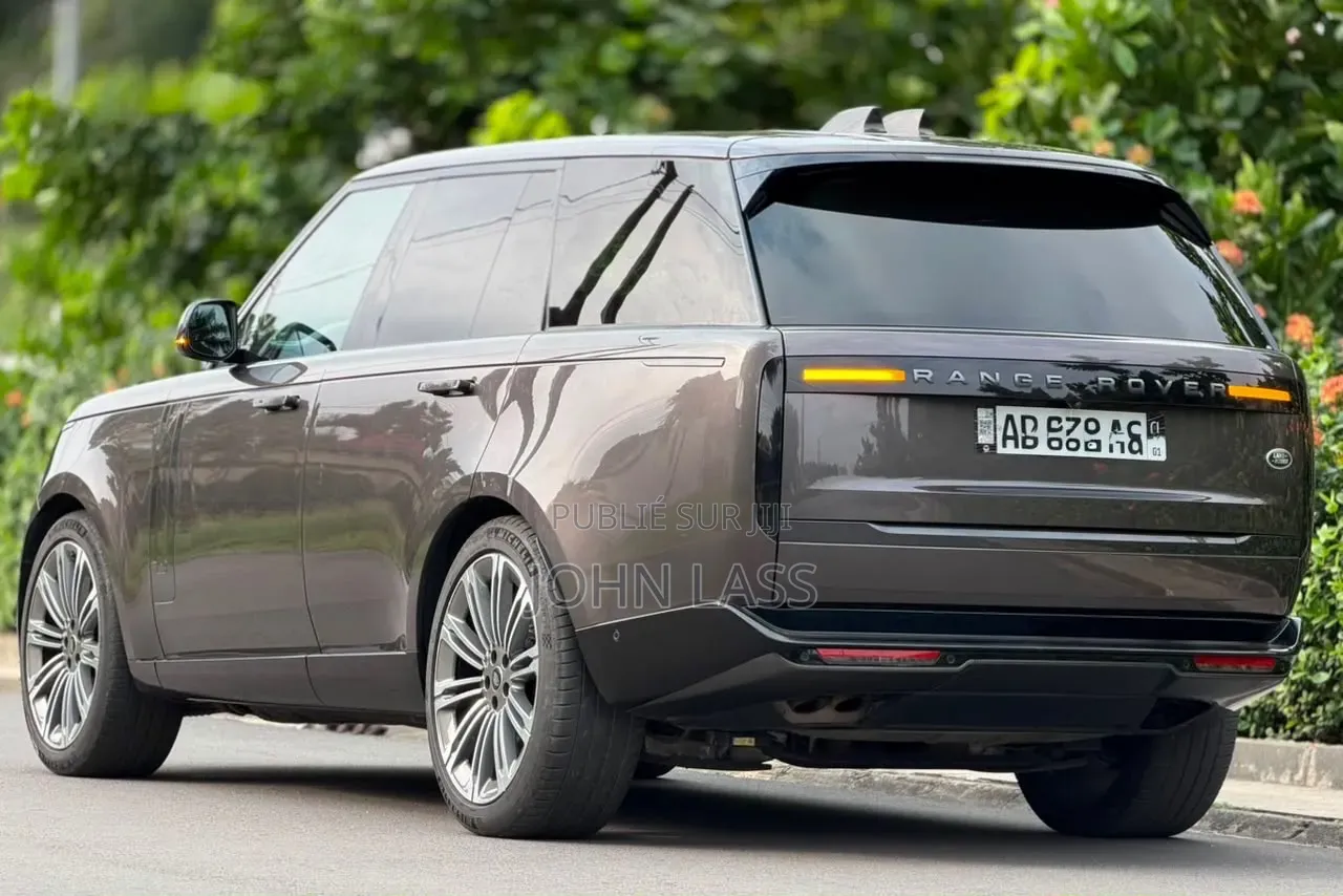 Nouveau Land Rover Range Rover Vogue 2024 Gris