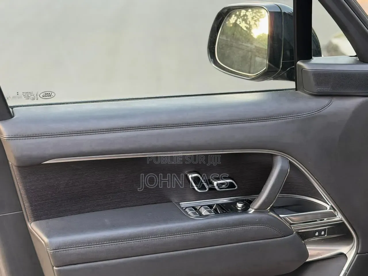 Nouveau Land Rover Range Rover Vogue 2024 Gris