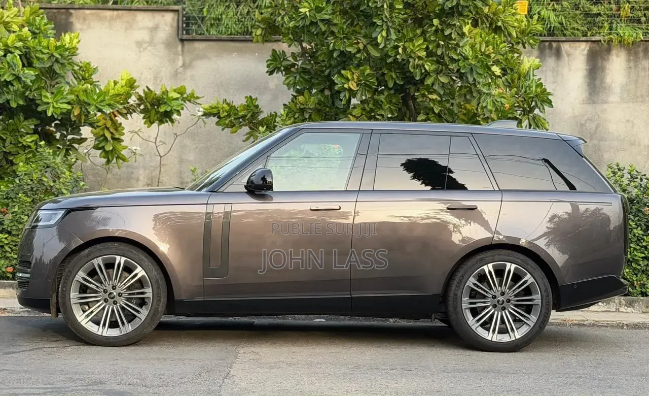 Nouveau Land Rover Range Rover Vogue 2024 Gris