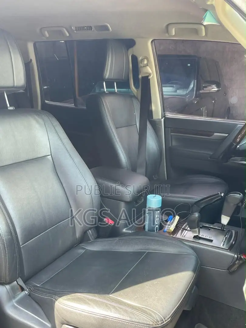Mitsubishi Pajero 2022 Noir