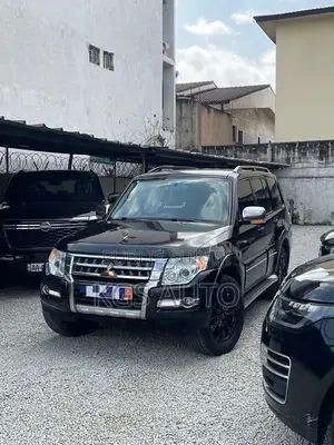 Mitsubishi Pajero 2022 Noir