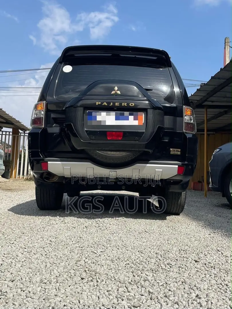 Mitsubishi Pajero 2022 Noir