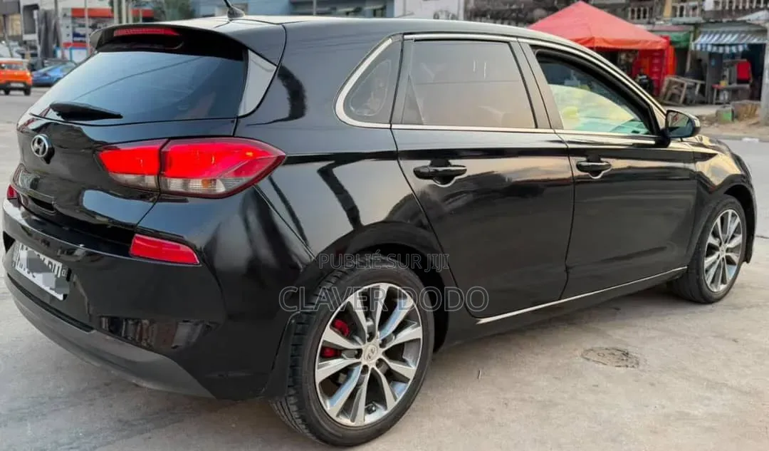 Hyundai Elantra 2019 Noir