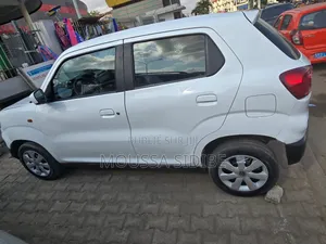 Suzuki S-Presso 2024 Blanc