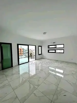 2chbre Appartement dans Cocody à Louer
