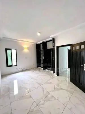 2chbre Appartement dans Cocody à Louer