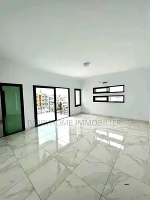 2chbre Appartement dans Cocody à Louer