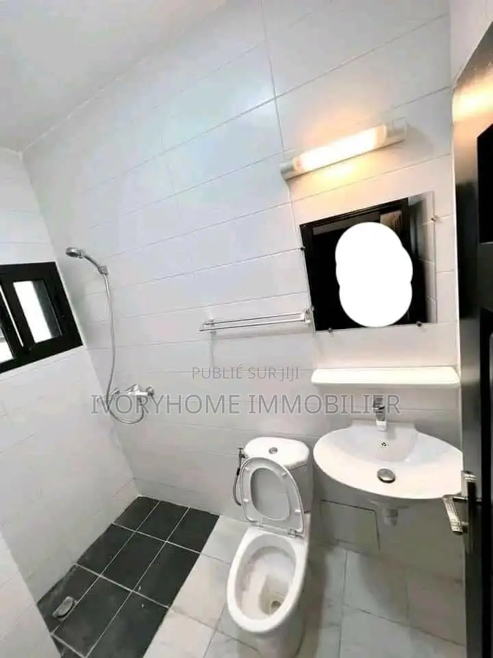 2chbre Appartement dans Cocody à Louer