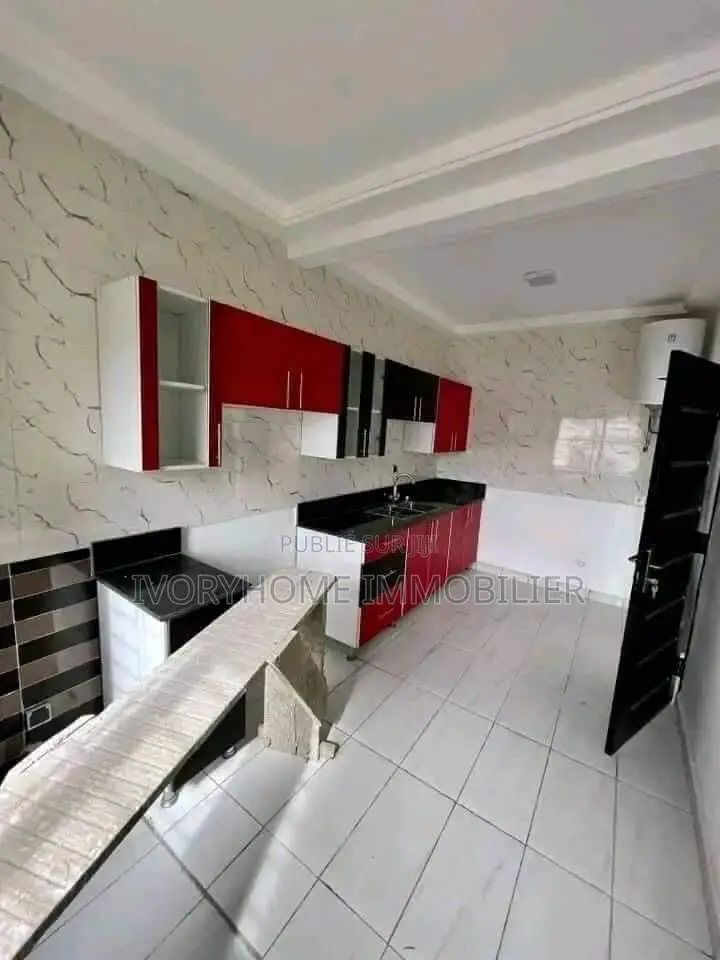 2chbre Appartement dans Cocody à Louer