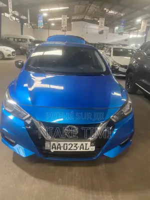 Nissan Versa 2021 Bleu