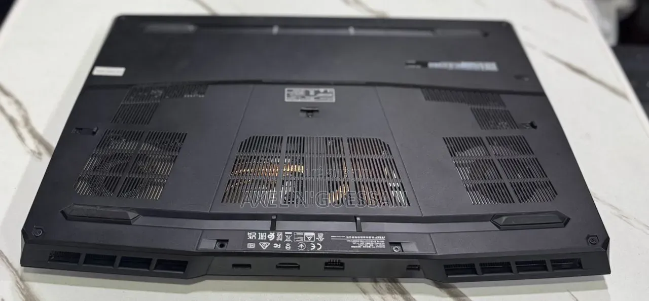 Ordinateur portable MSI GP75 Leopard 16GB Intel Core i7 SSD 512GB